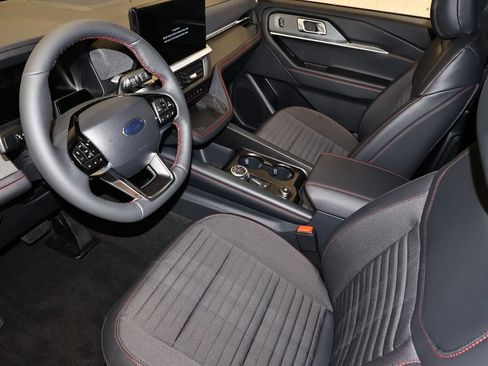 New 2026 Ford Explorer ST-Line w/ ST-Line Street Pack AWD/4WD image 29