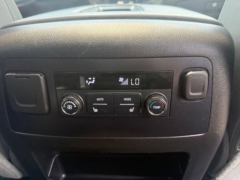 Used 2018 Chevrolet Tahoe LT w/ Luxury Package AWD/4WD image 53