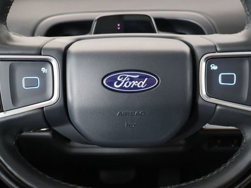 Used 2025 Ford Expedition Max Platinum AWD/4WD image 31