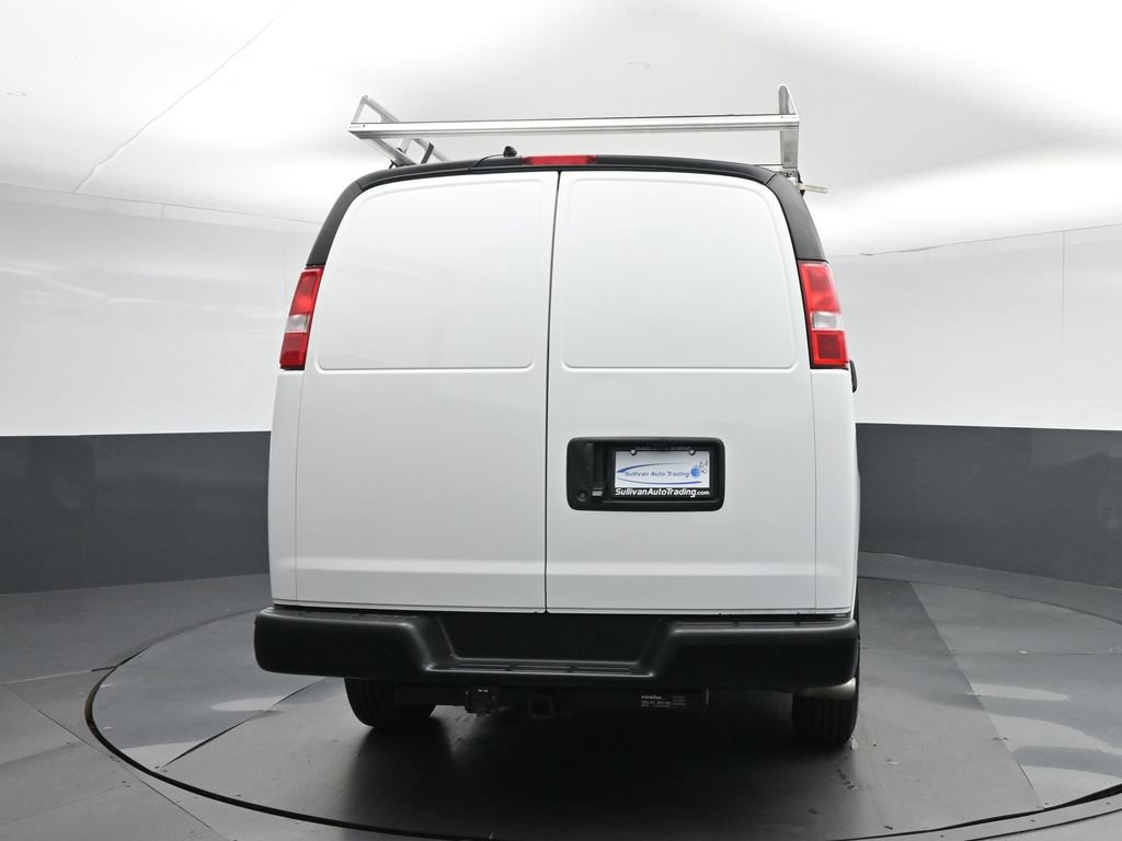 Used 2025 Chevrolet Express 2500 RWD image 6