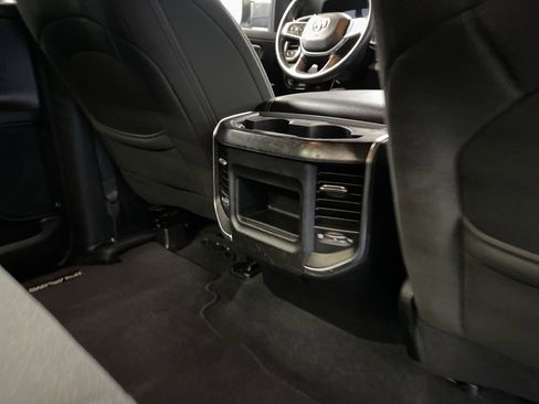 Used 2019 RAM 1500 Big Horn image 34