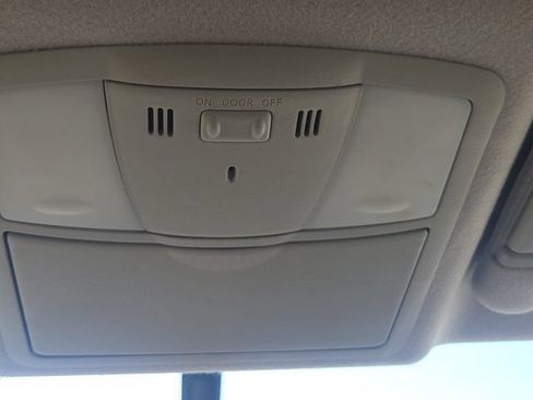Used 2016 Nissan Quest SV FWD image 24