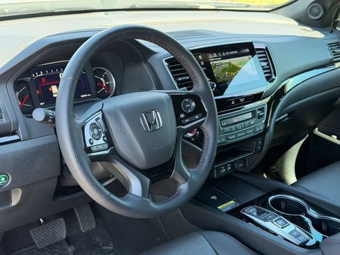 Used 2024 Honda Passport Black Edition image 25