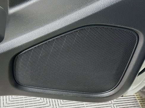 Used 2025 Nissan Frontier S image 18