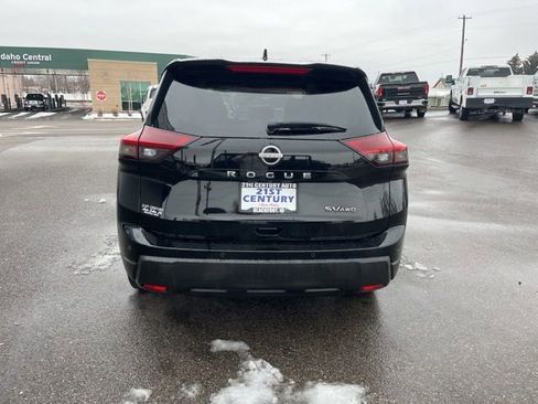 Used 2024 Nissan Rogue SV AWD/4WD image 11