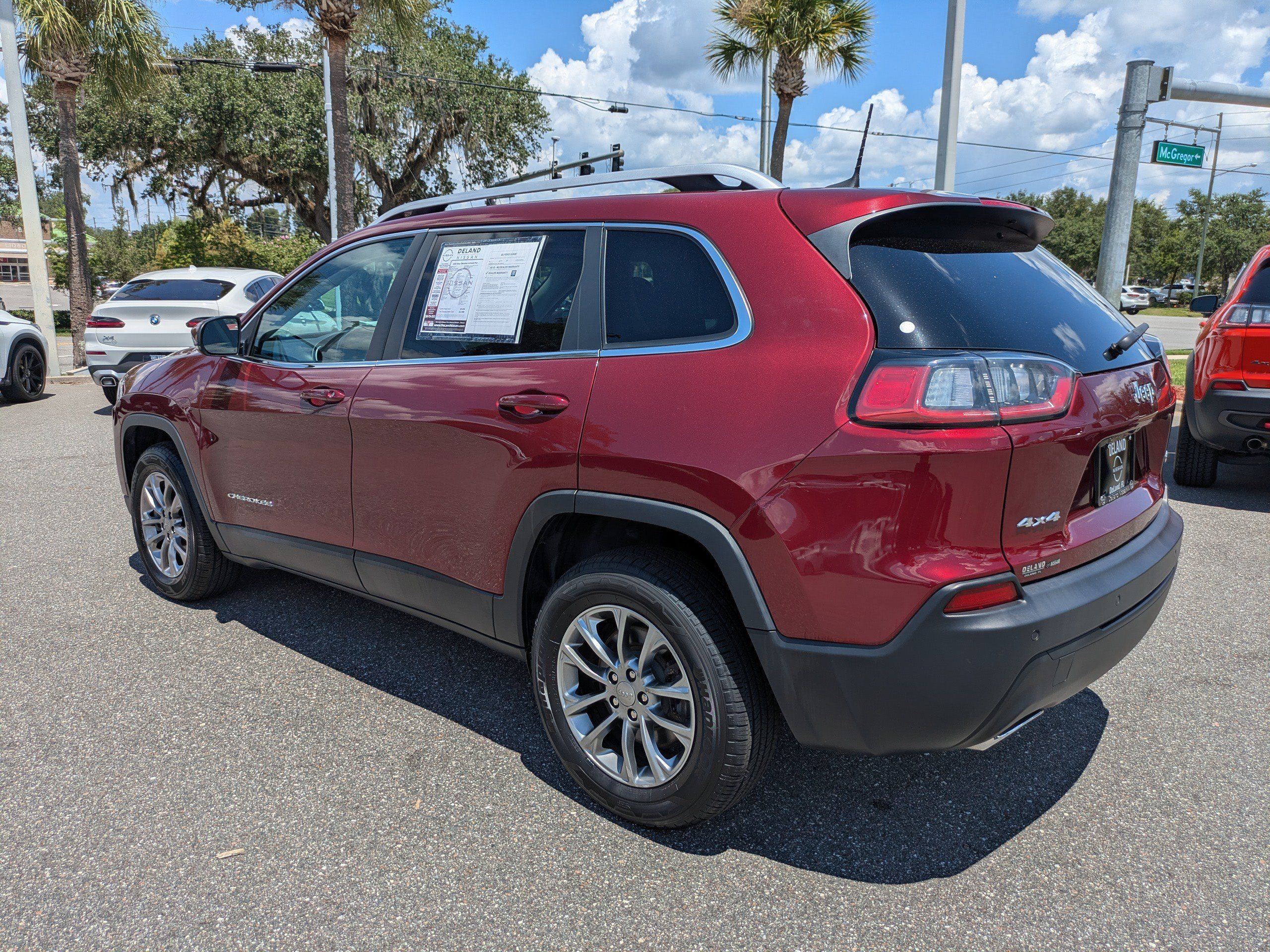 Used 2020 Jeep Cherokee Latitude Plus w/ Cold Weather Group AWD/4WD image 6