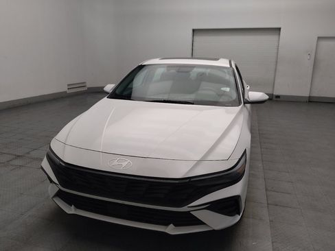 Used 2025 Hyundai Elantra SEL FWD image 15