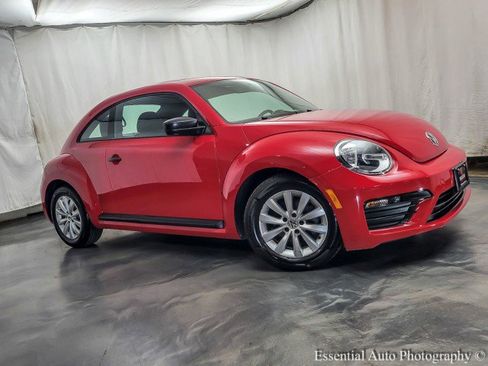 Used 2017 Volkswagen Beetle 1.8T S image 4