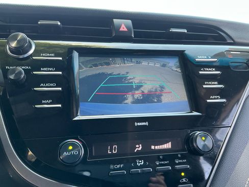 Used 2020 Toyota Camry SE FWD image 28