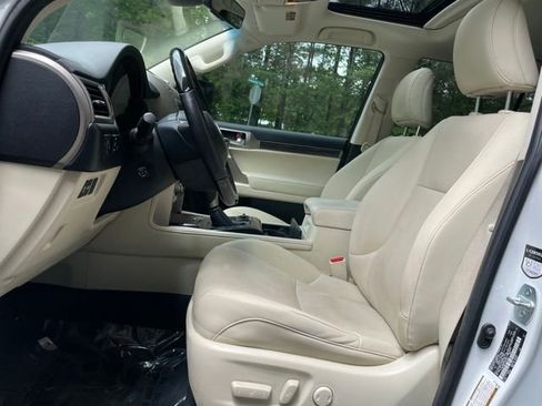 Used 2020 Lexus GX 460 Premium w/ Premium Package AWD/4WD image 14