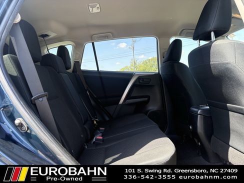 Used 2018 Toyota RAV4 LE image 12