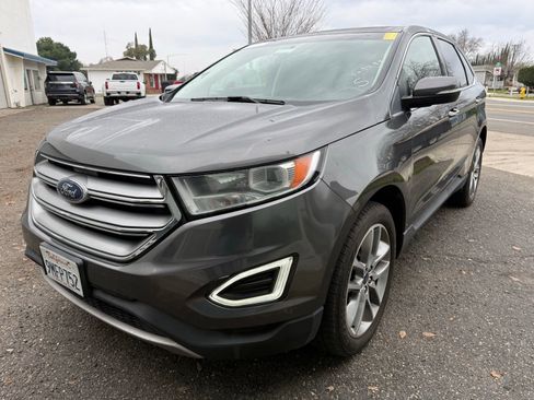 Used 2018 Ford Edge Titanium w/ Equipment Group 301A image 4