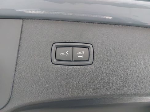 Certified 2025 Porsche Cayenne Coupe image 15