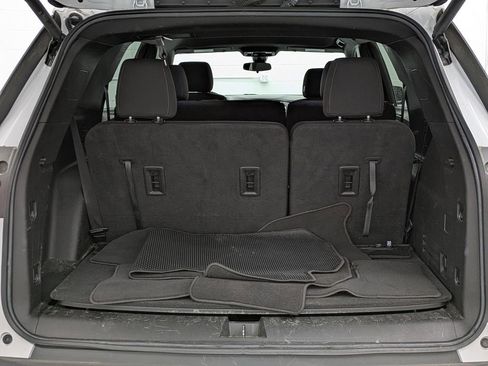 Used 2023 Chevrolet Traverse LT AWD/4WD image 14