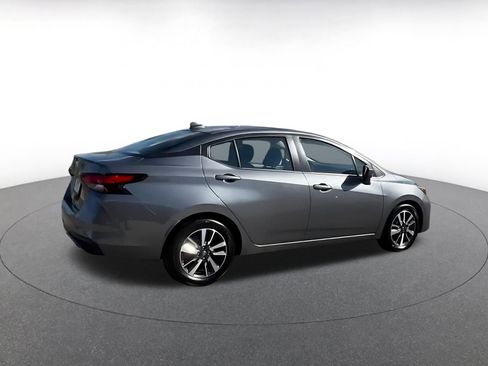 Used 2025 Nissan Versa SV image 12