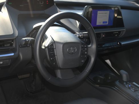 Certified 2024 Toyota Prius LE image 8