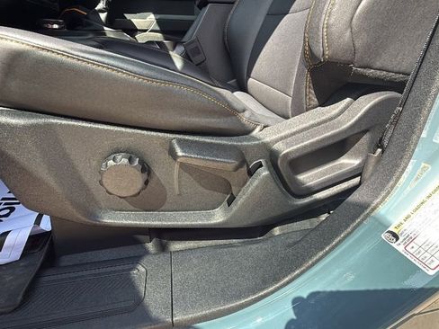 Used 2022 Ford Bronco Badlands image 32