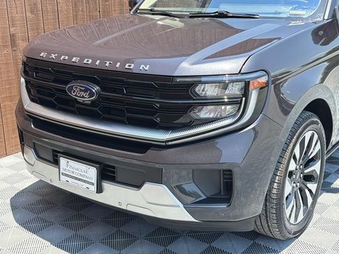 Used 2025 Ford Expedition Max Platinum w/ Driver's Package AWD/4WD image 21