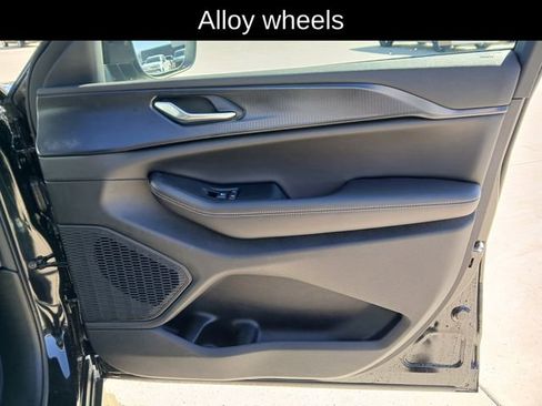 New 2026 Jeep Grand Cherokee Laredo image 16