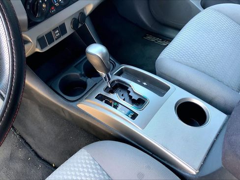Used 2015 Toyota Tacoma PreRunner w/ SR5 Package RWD image 13
