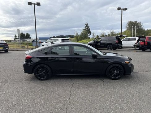 Used 2025 Honda Civic Sport image 2