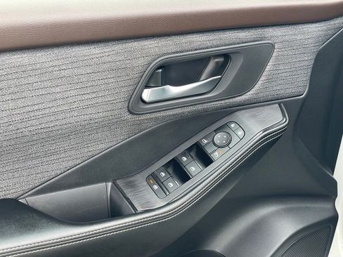 Certified 2023 Nissan Rogue SV AWD/4WD image 11