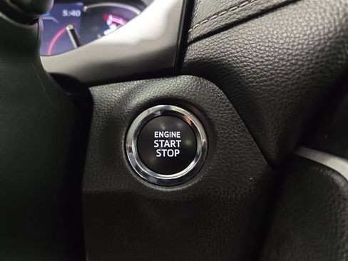 Used 2025 Toyota RAV4 XLE FWD image 24