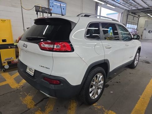 Used 2017 Jeep Cherokee Limited AWD/4WD image 12