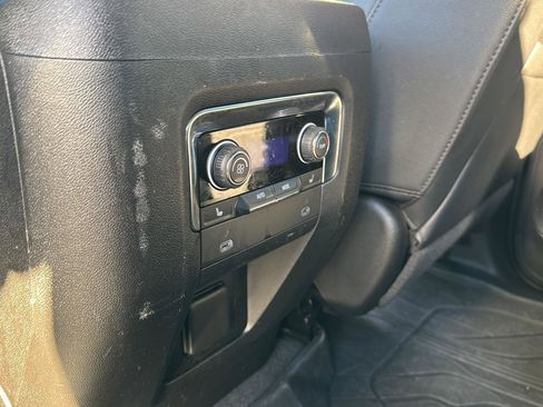 Used 2023 Chevrolet Tahoe Premier image 16