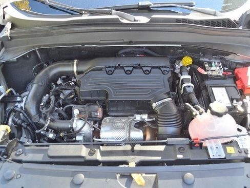 Used 2023 Jeep Renegade Latitude image 39