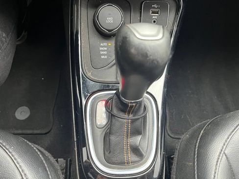 Used 2019 Jeep Compass Limited AWD/4WD image 18