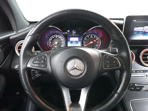 Used 2018 Mercedes-Benz GLC 300 4MATIC image 12