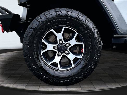 Used 2020 Jeep Wrangler Unlimited Rubicon AWD/4WD image 9
