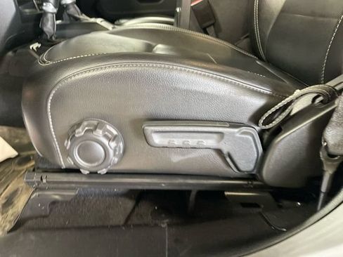 Used 2023 Jeep Wrangler Unlimited Sahara w/ Dual Top Group AWD/4WD image 13