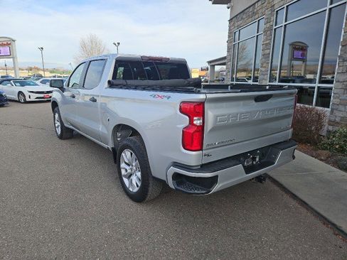 Used 2020 Chevrolet Silverado 1500 Custom w/ Custom Value Package image 3