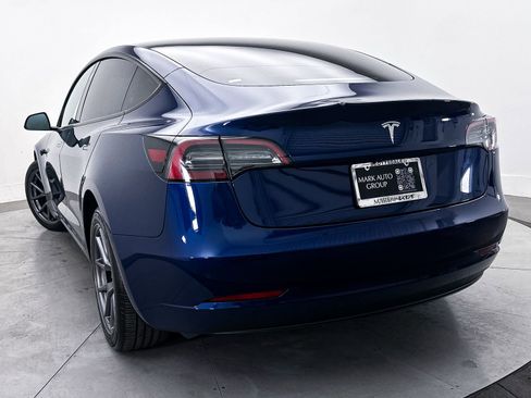 Used 2023 Tesla Model 3 Standard Range RWD image 9