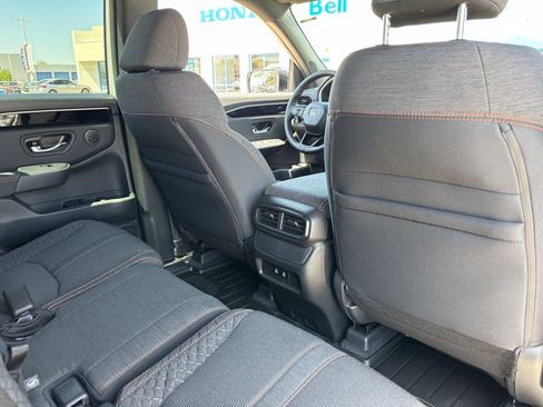 New 2026 Honda Pilot Sport image 9
