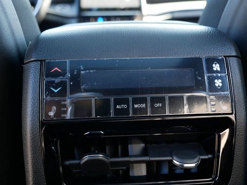 Certified 2025 Jeep Grand Cherokee L Limited w/ Luxury Tech Group II image 35