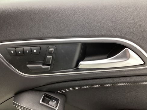 Used 2014 Mercedes-Benz CLA 250 4MATIC image 41