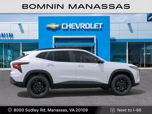 New 2026 Chevrolet Trax LT FWD image 6