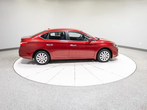 Used 2016 Nissan Sentra SV FWD image 4