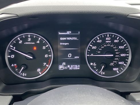 Used 2024 Subaru Crosstrek 2.0i Premium image 11