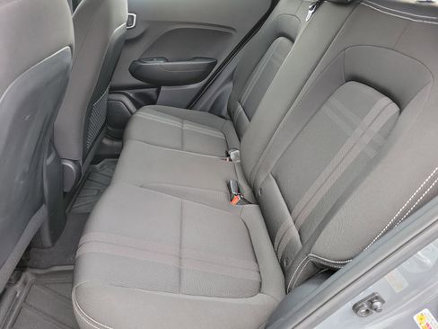 Used 2023 Hyundai Venue SEL image 18