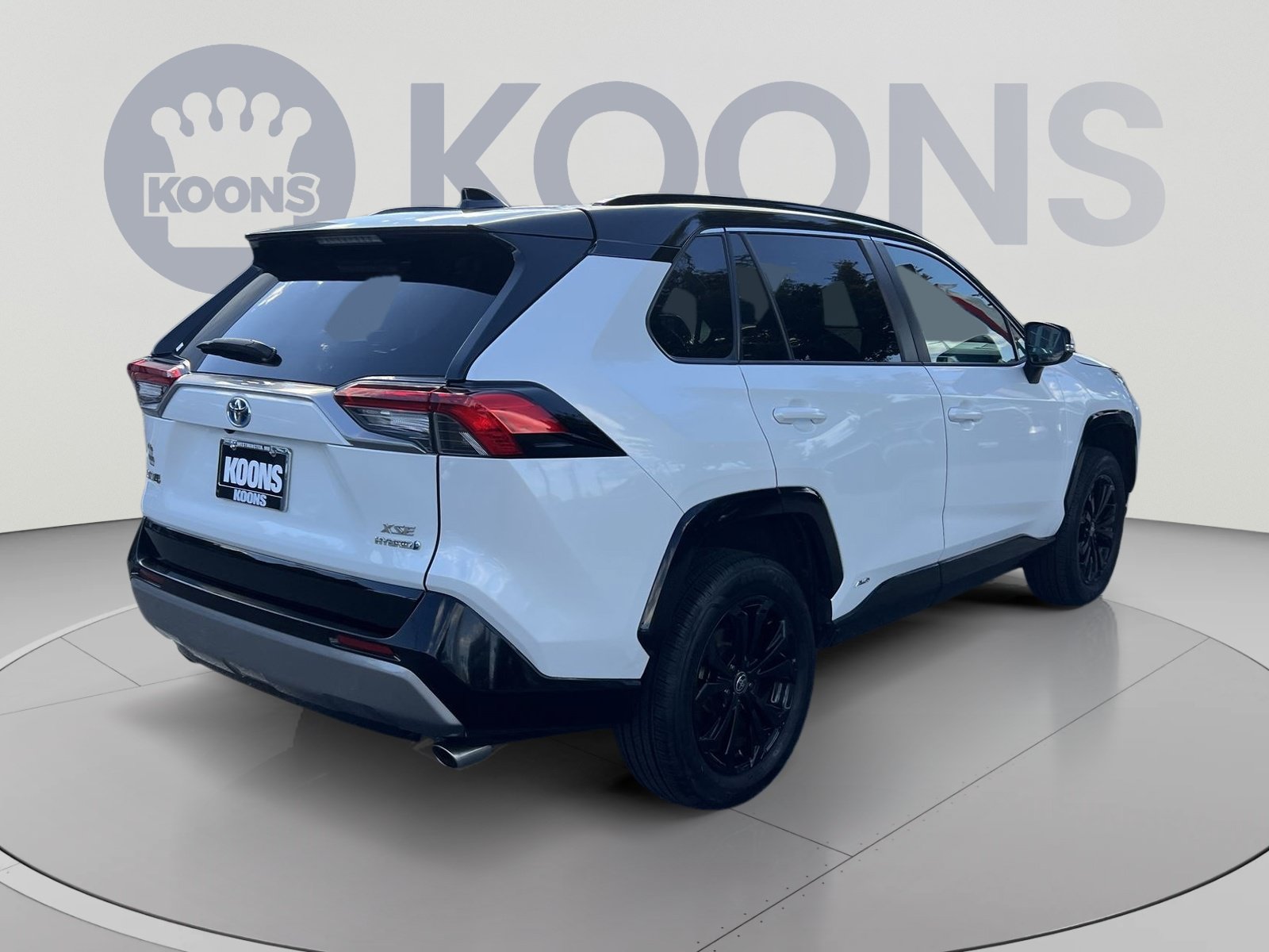 Used 2023 Toyota RAV4 XSE AWD/4WD image 7