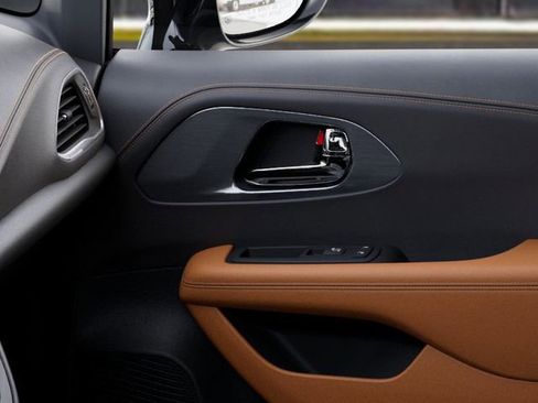New 2026 Chrysler Pacifica Pinnacle AWD/4WD image 25