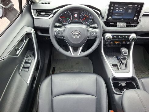 Certified 2020 Toyota RAV4 XLE Premium image 11