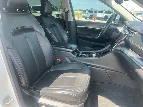 Used 2021 Jeep Grand Cherokee L Limited AWD/4WD image 14