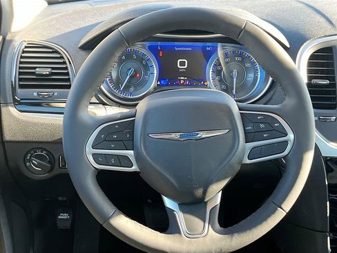 Used 2023 Chrysler 300 Touring w/ Sport Appearance Package RWD image 20