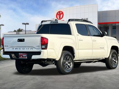 Certified 2021 Toyota Tacoma SR5 image 5