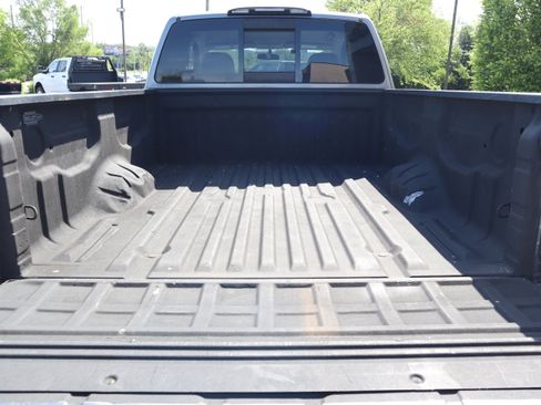 Used 2017 Nissan Titan S RWD image 28